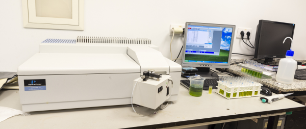 Espectrofotómetro Ultravioleta-Visible Lambda 35 Perkin Elmer