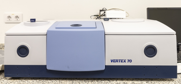 Espectrómetro IR transformada de Fourier Vertex 70 Bruker